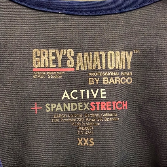 Grey’s Anatomy Scrub top - Picture 2 of 3
